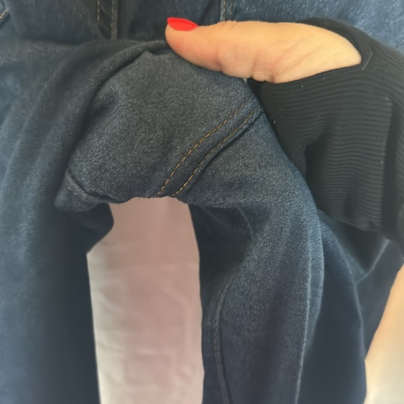 Statue jeans - Picture 3 of 3